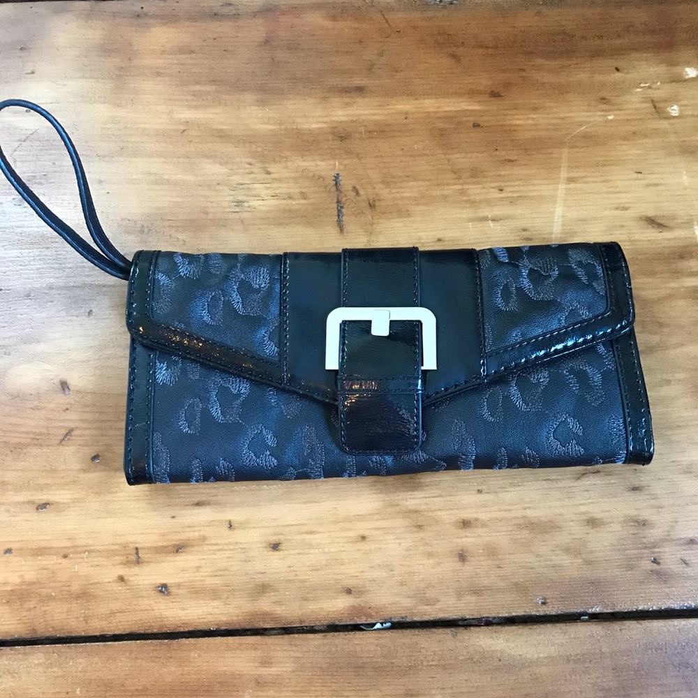 Black Dana Buchman Wristlet